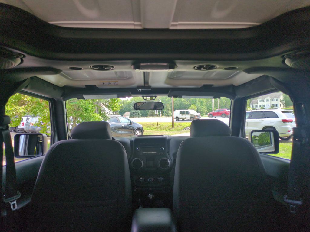 2013 Jeep Wrangler Image 11