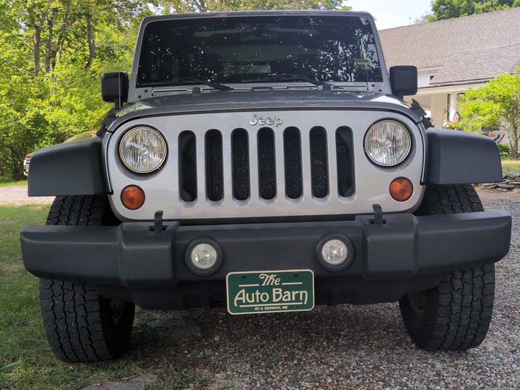 2013 Jeep Wrangler Image 21