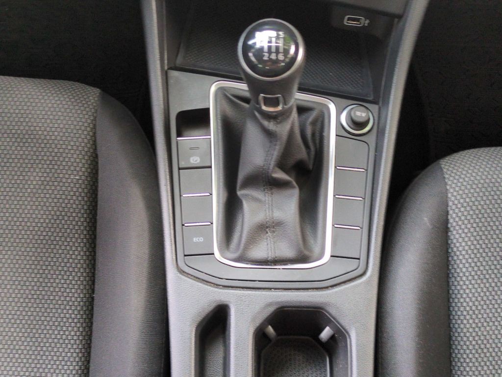 2019 Volkswagen Jetta Image 14