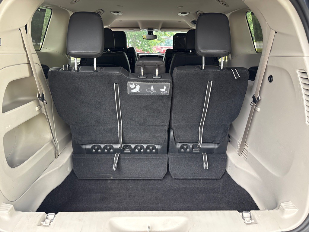 2017 Chrysler Pacifica Image 12