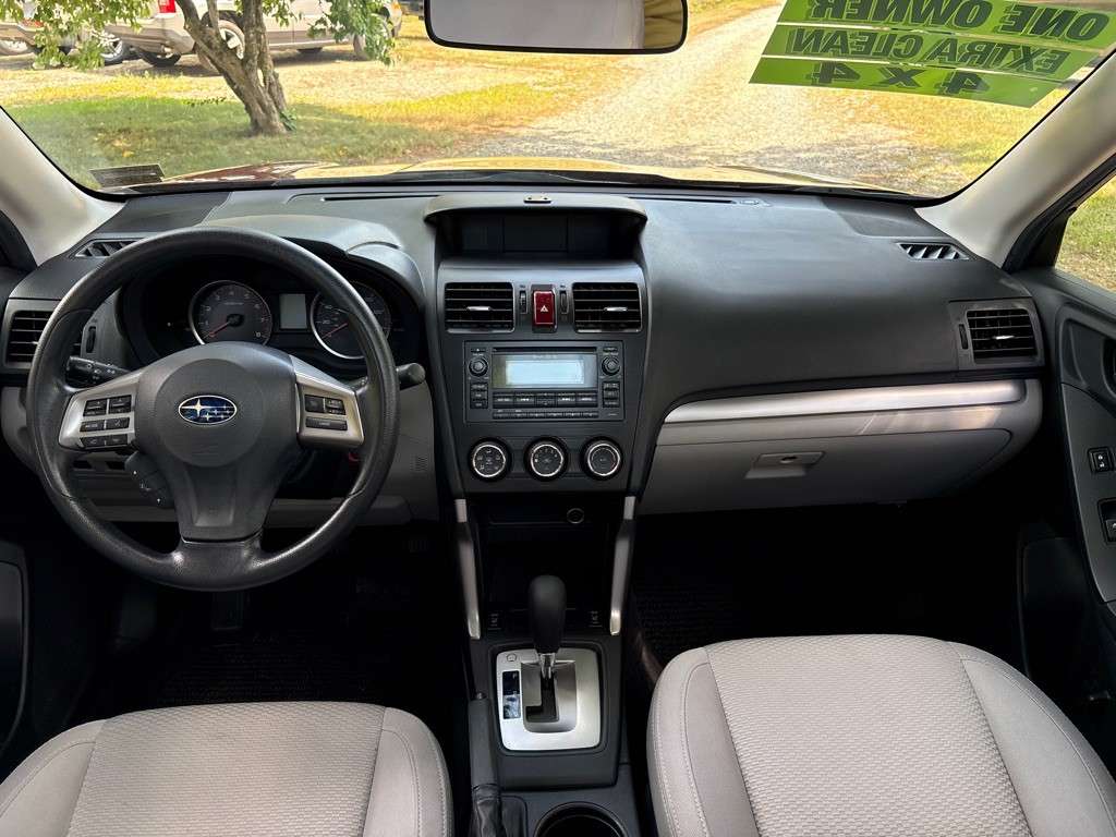 2014 Subaru Forester Image 14