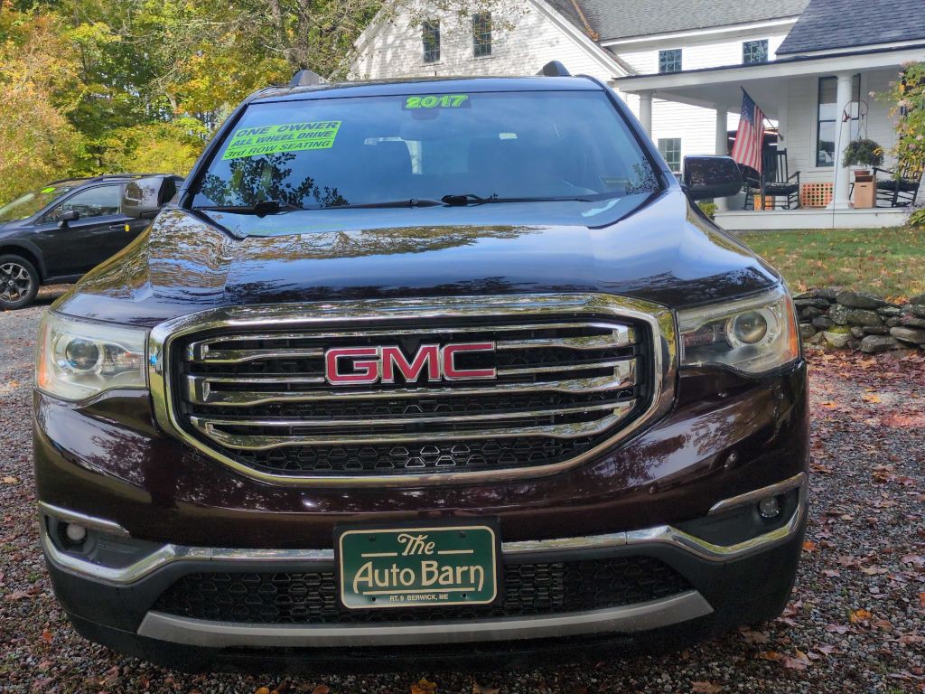 2017 GMC Acadia Image 2