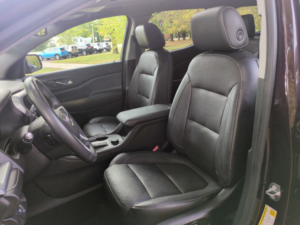 2017 GMC Acadia Image 10
