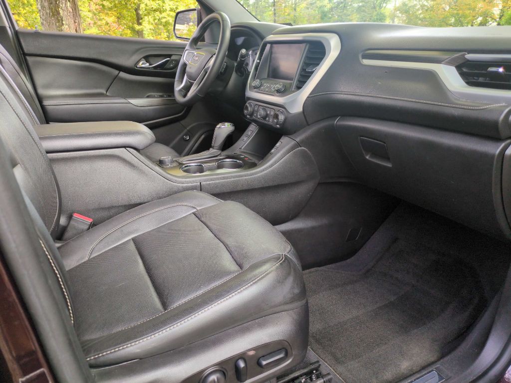 2017 GMC Acadia Image 16