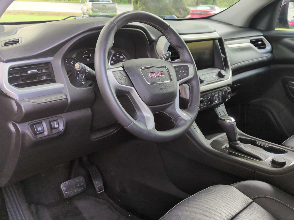 2017 GMC Acadia Image 28