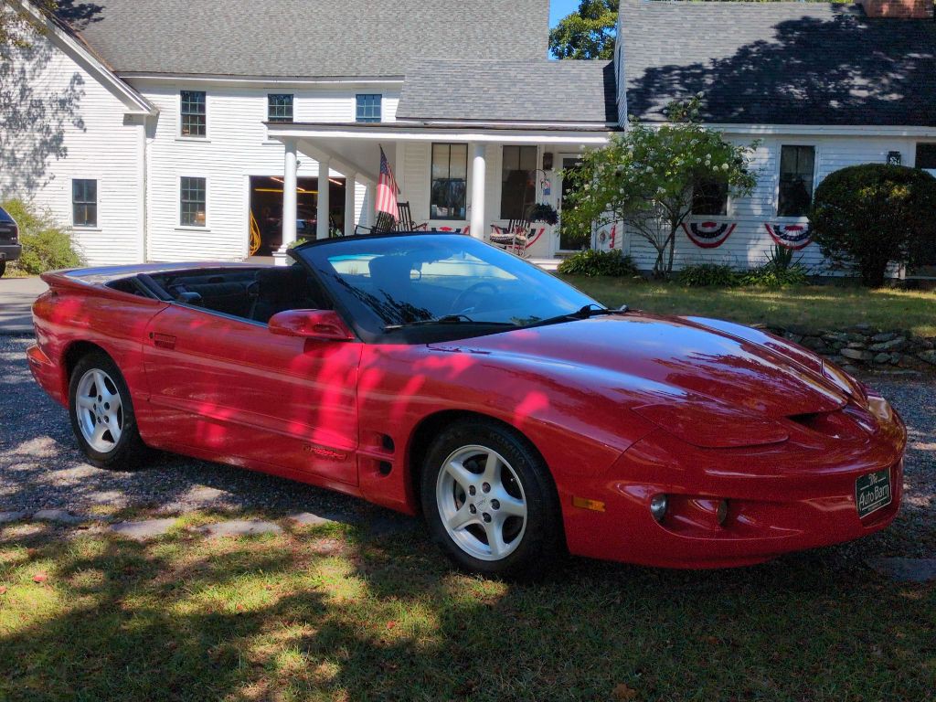 2002 Pontiac Firebird Image 2