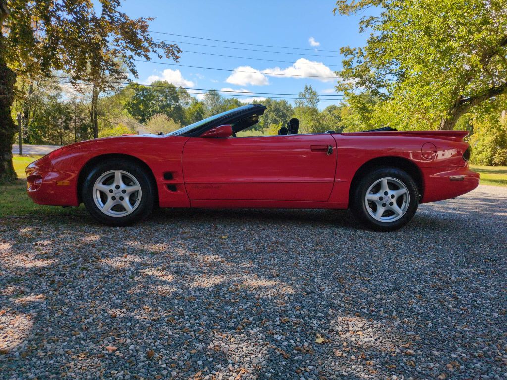 2002 Pontiac Firebird Image 5