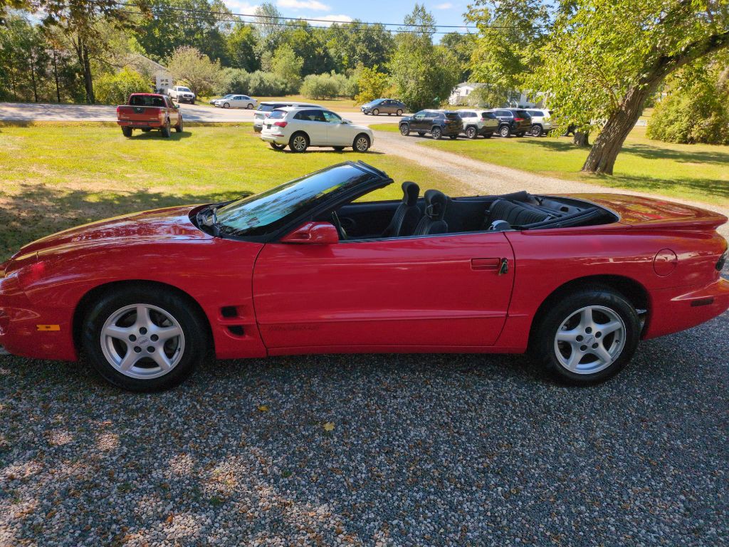 2002 Pontiac Firebird Image 21