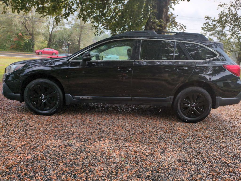 2018 Subaru Outback Image 2