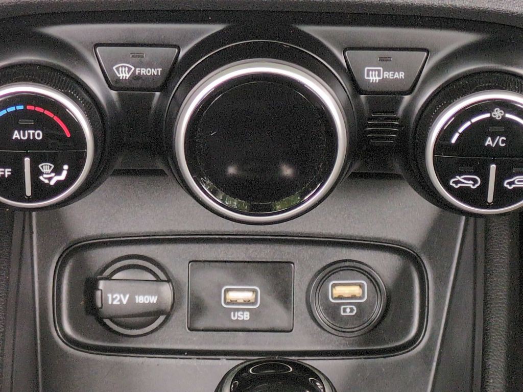 2020 Hyundai Venue Image 25