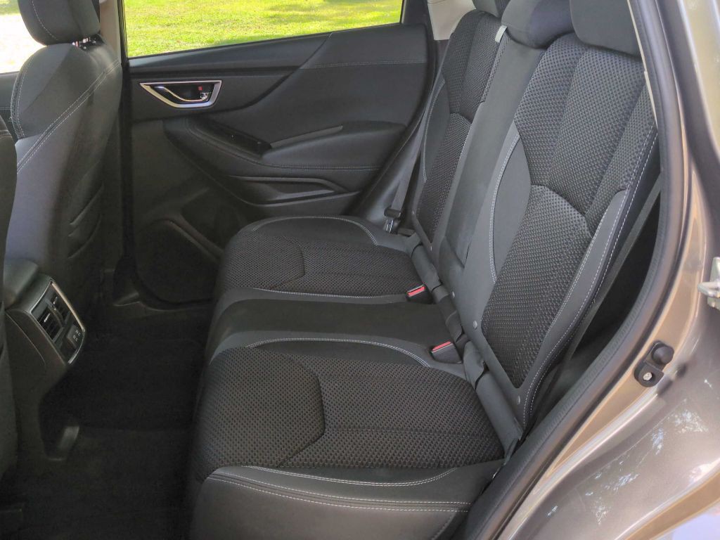 2020 Subaru Forester Image 11