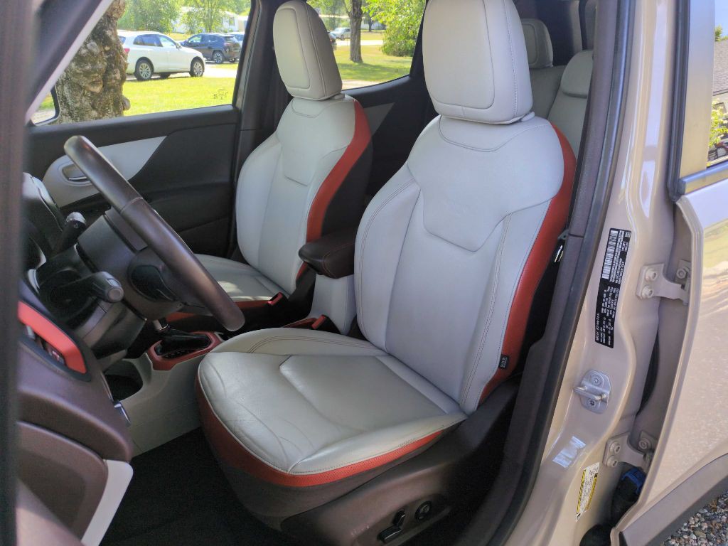 2016 Jeep Renegade Image 7