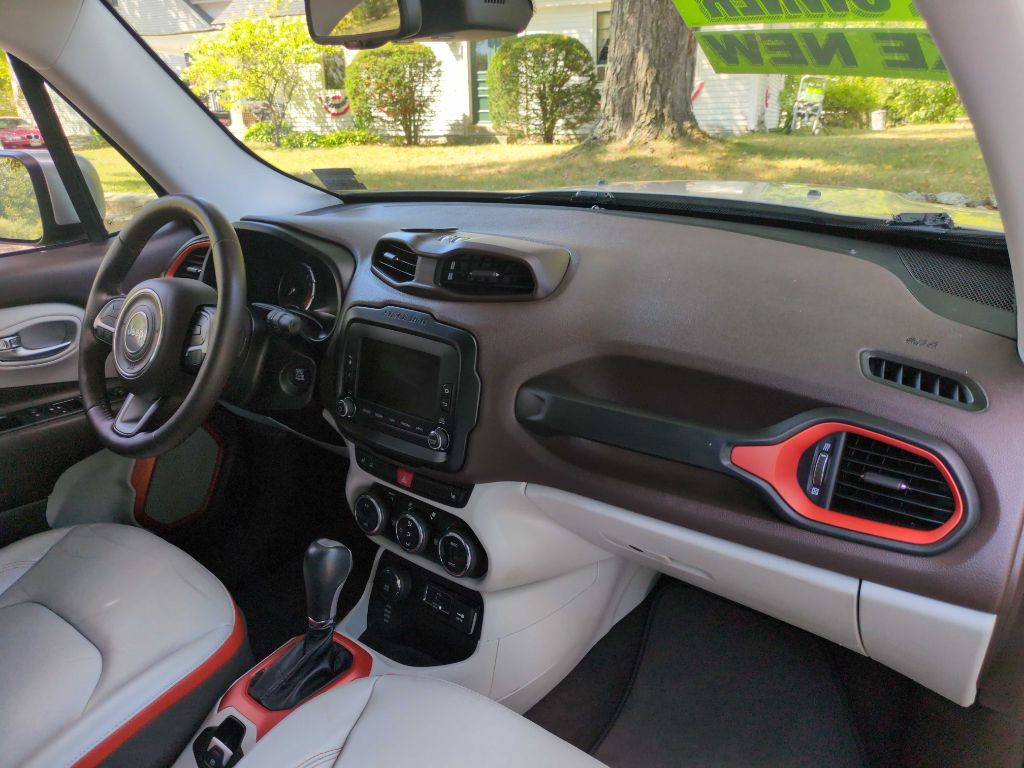 2016 Jeep Renegade Image 15