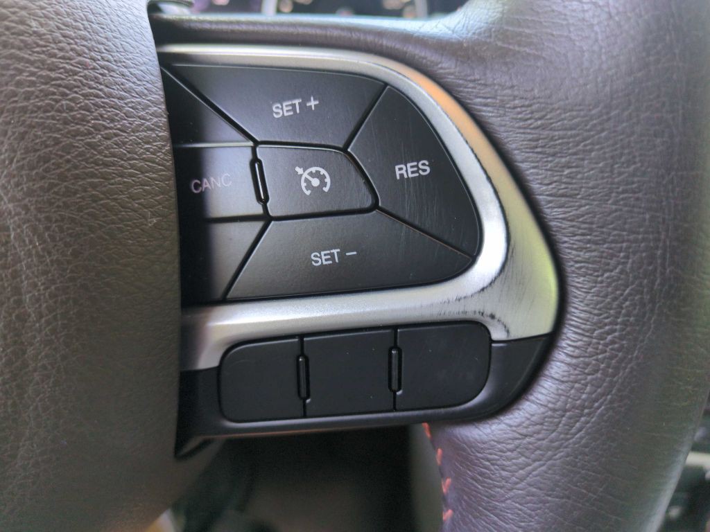 2016 Jeep Renegade Image 33