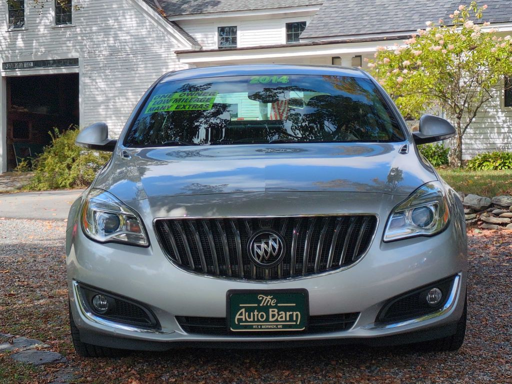 2014 Buick Regal Image 2