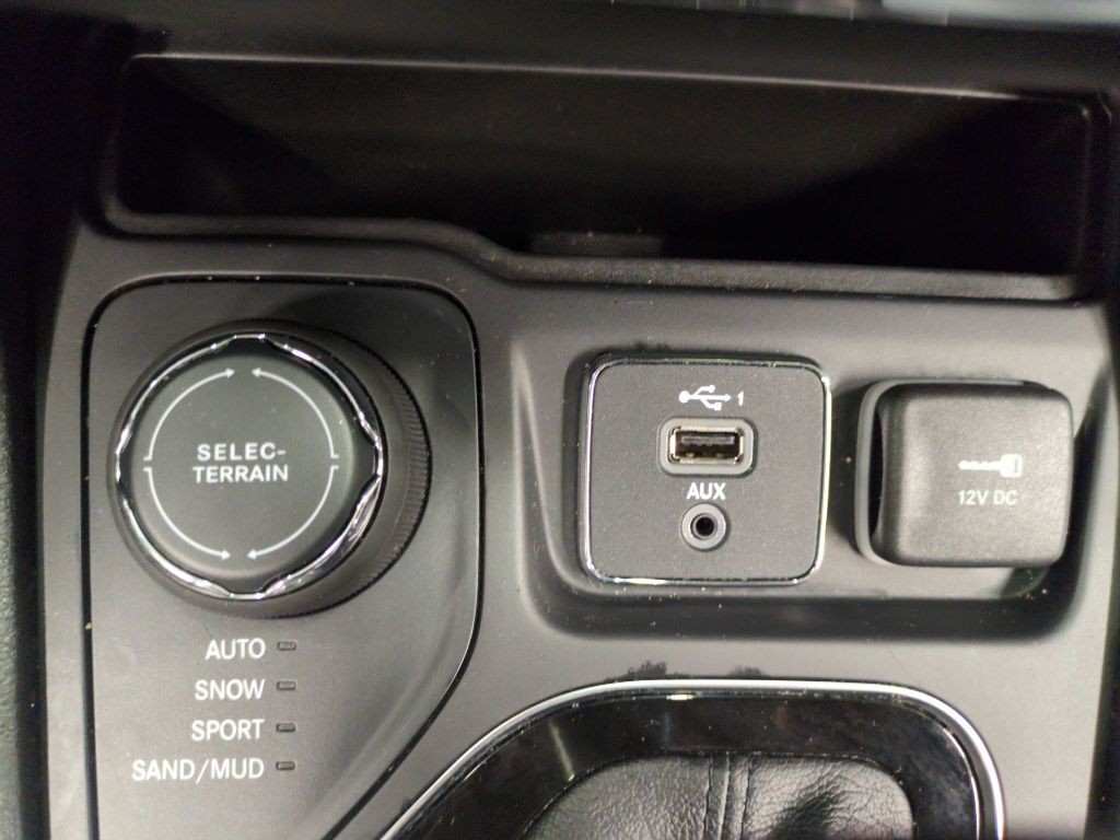 2020 Jeep Cherokee Image 23