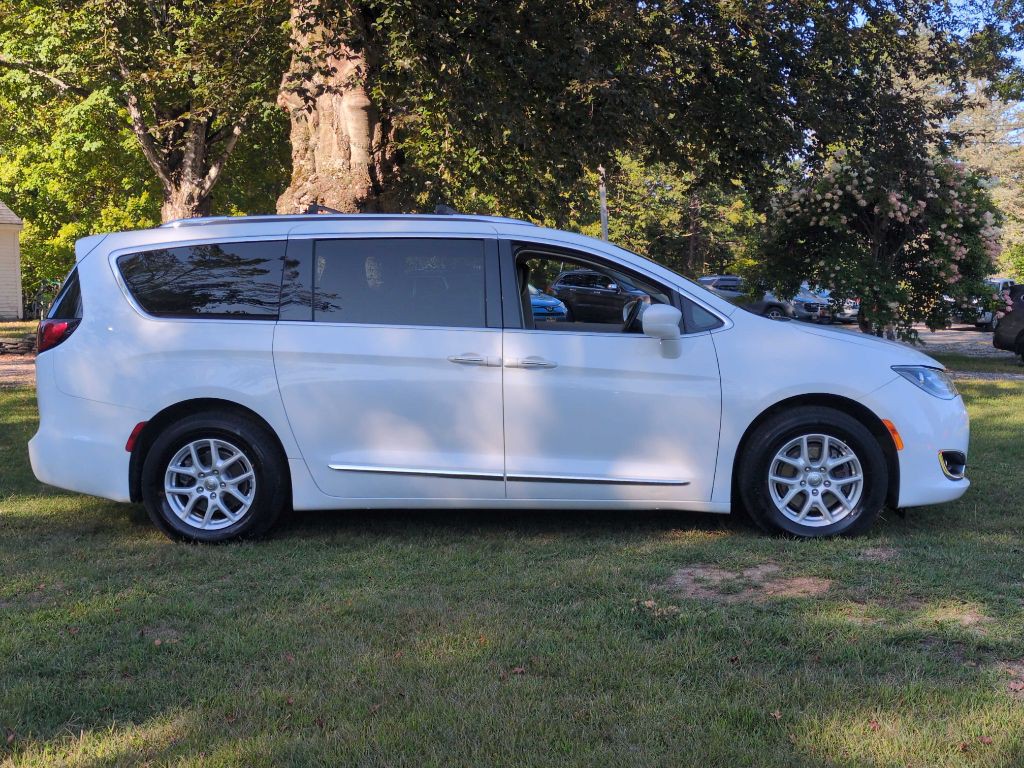 2020 Chrysler Pacifica Image 5
