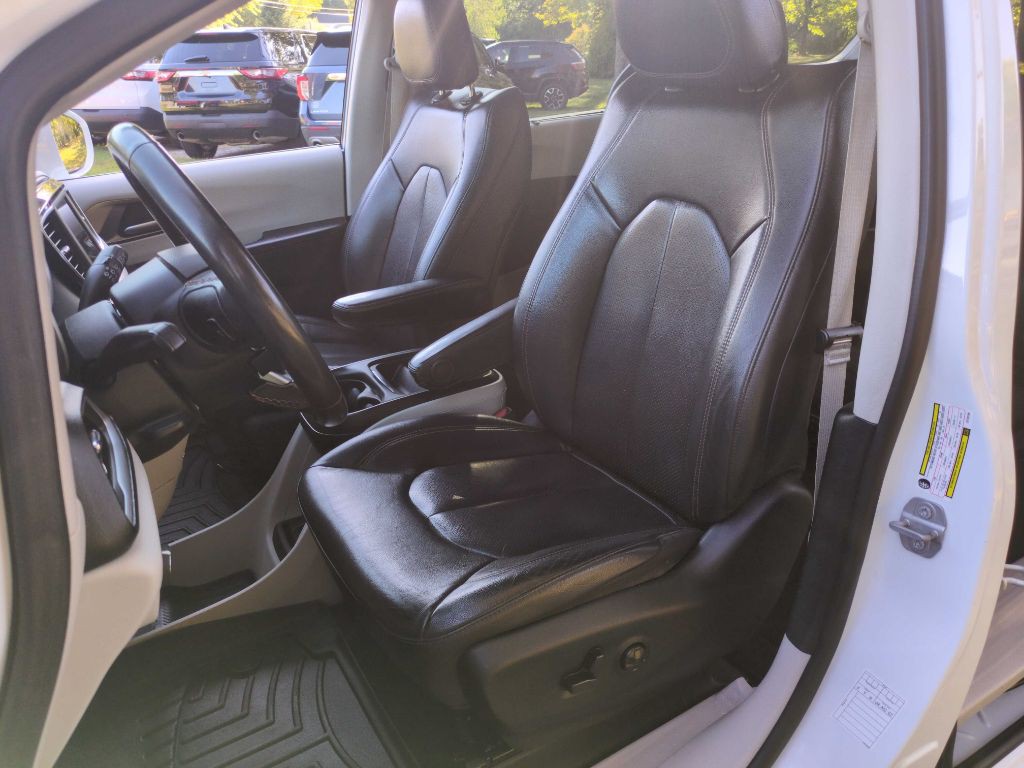 2020 Chrysler Pacifica Image 10