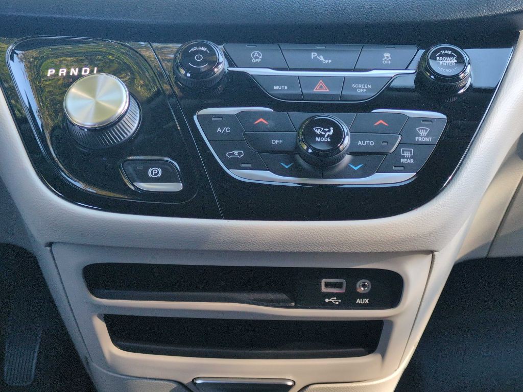 2020 Chrysler Pacifica Image 19