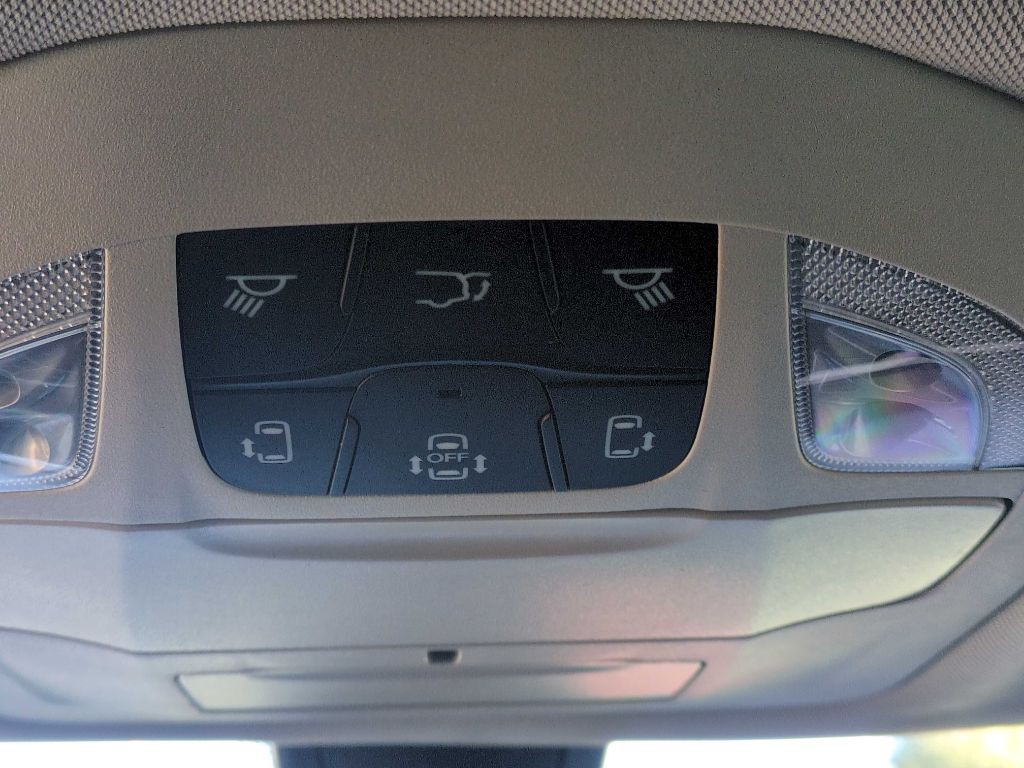 2020 Chrysler Pacifica Image 22