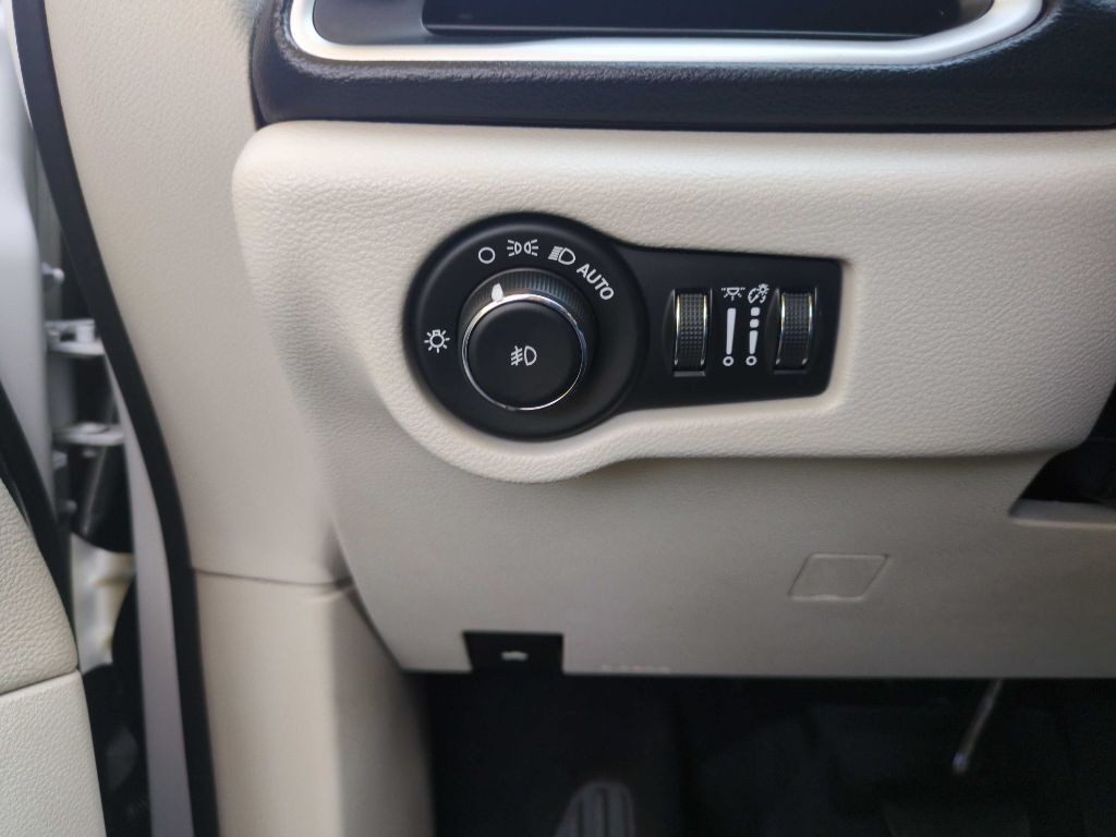 2020 Chrysler Pacifica Image 25