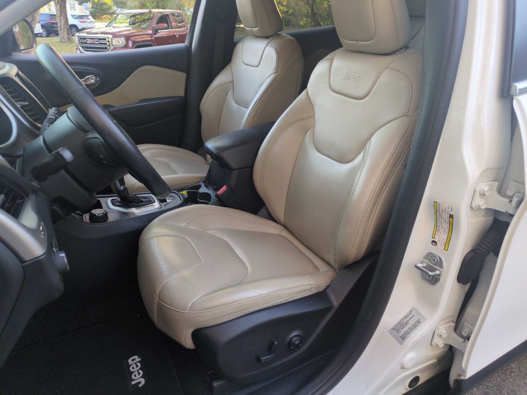 2016 Jeep Cherokee Image 8