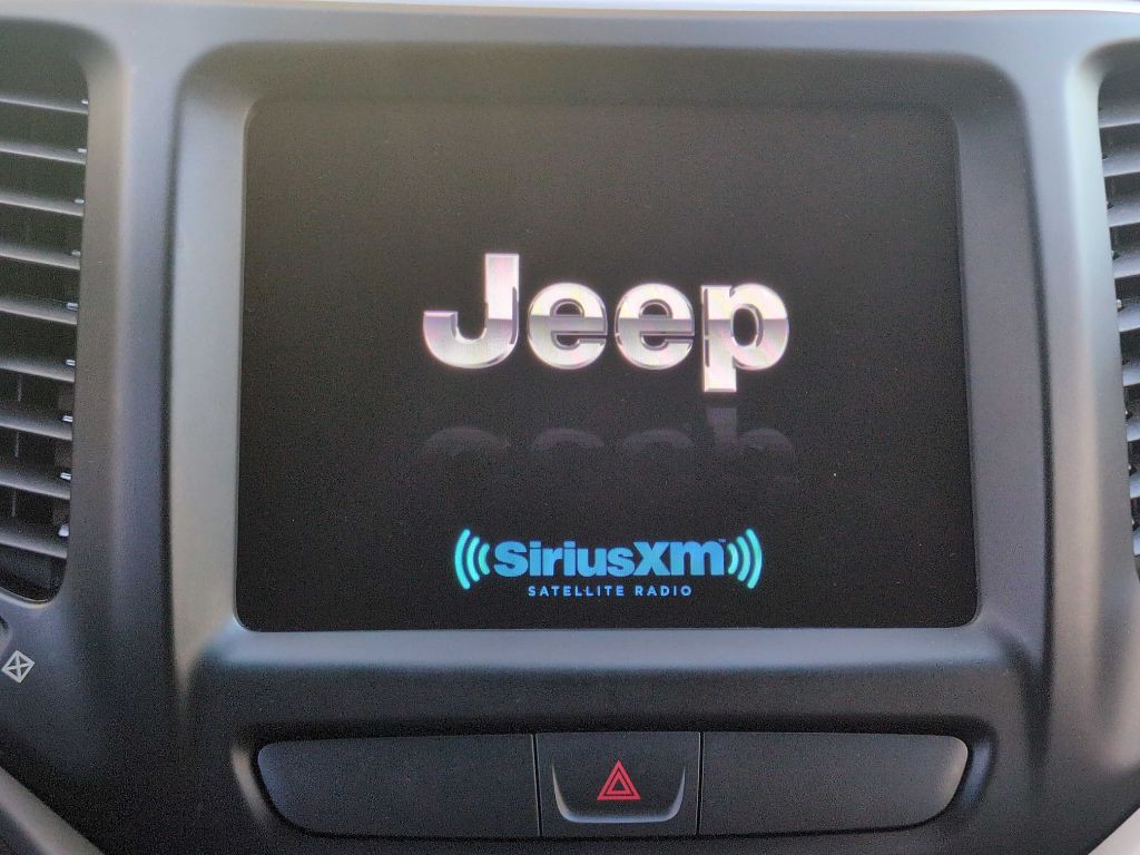 2016 Jeep Cherokee Image 23