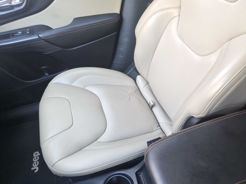 2016 Jeep Cherokee Image 33