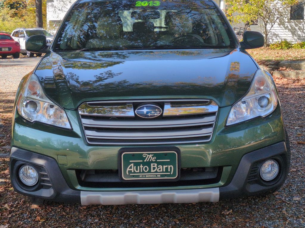 2013 Subaru Outback Image 2