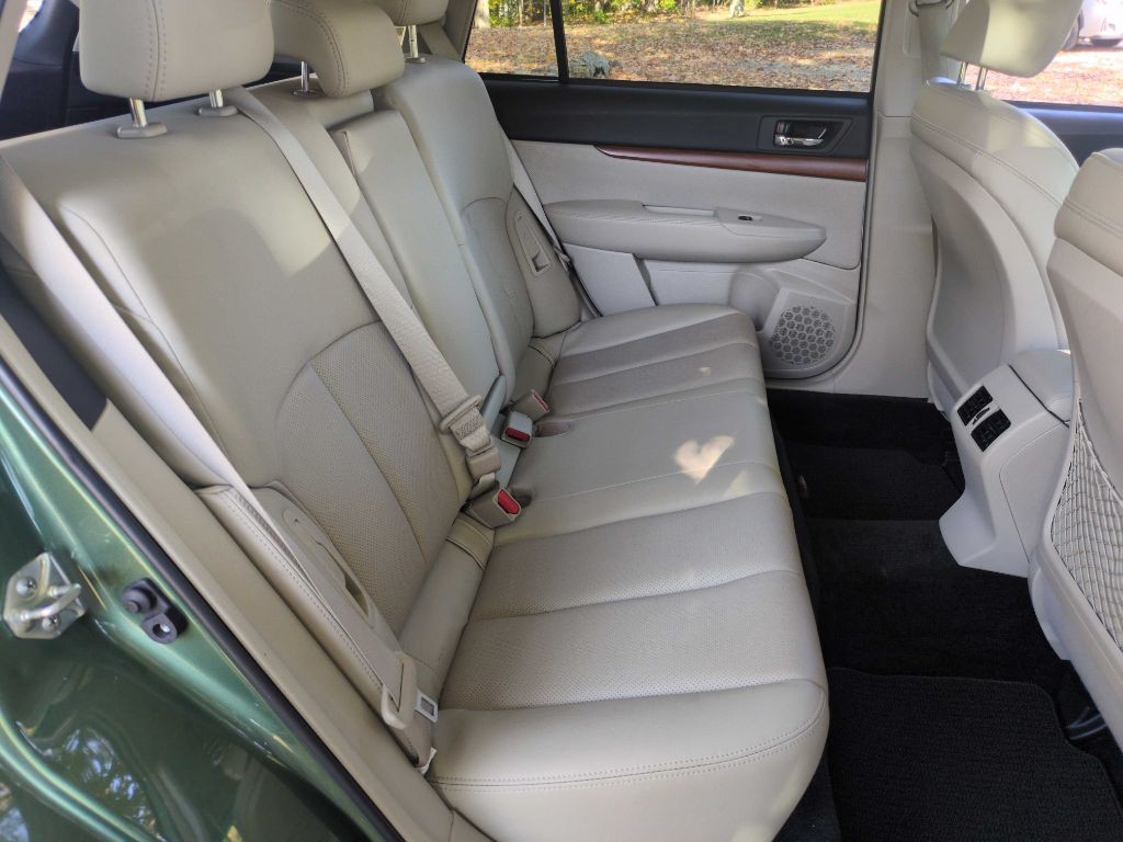 2013 Subaru Outback Image 11