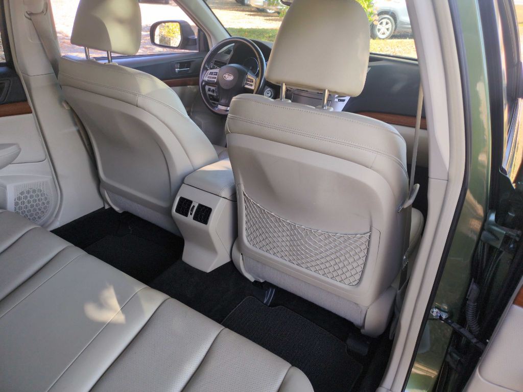 2013 Subaru Outback Image 12