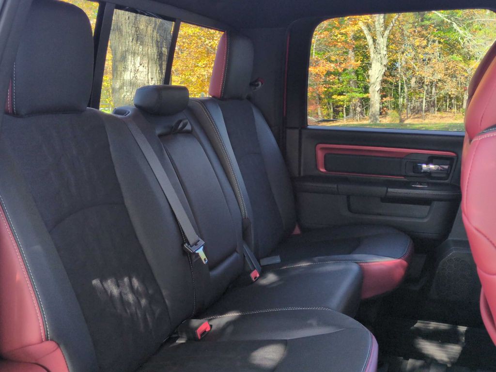 2016 RAM 1500 Image 9