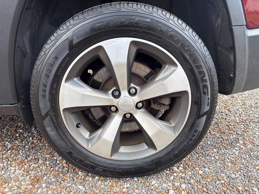 2020 Jeep Cherokee Image 6