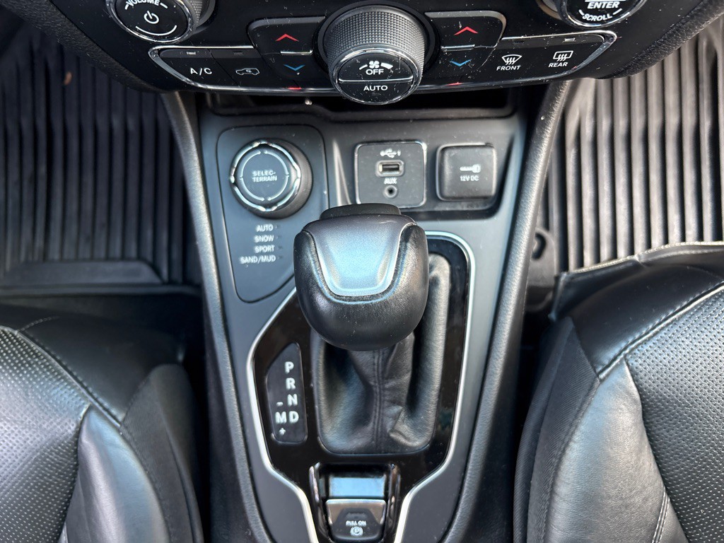 2020 Jeep Cherokee Image 16