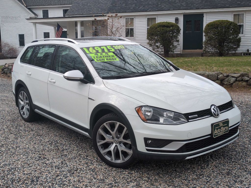 2017 Volkswagen Golf Image 1