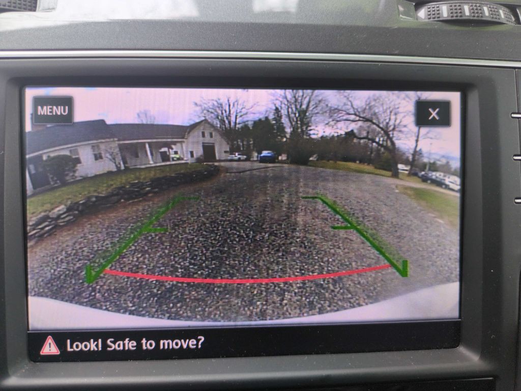 2017 Volkswagen Golf Image 17