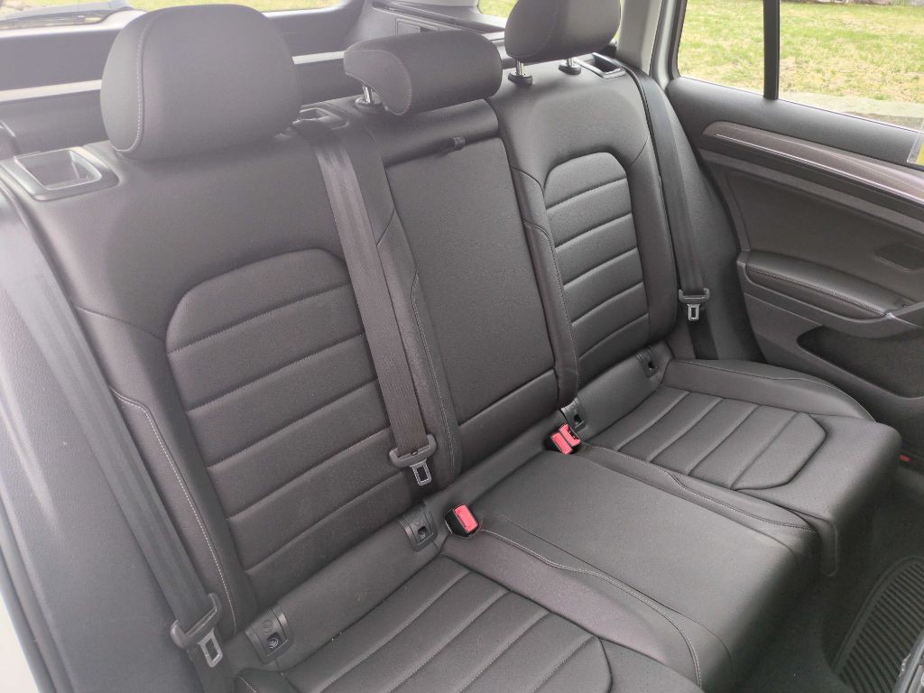 2017 Volkswagen Golf Image 29