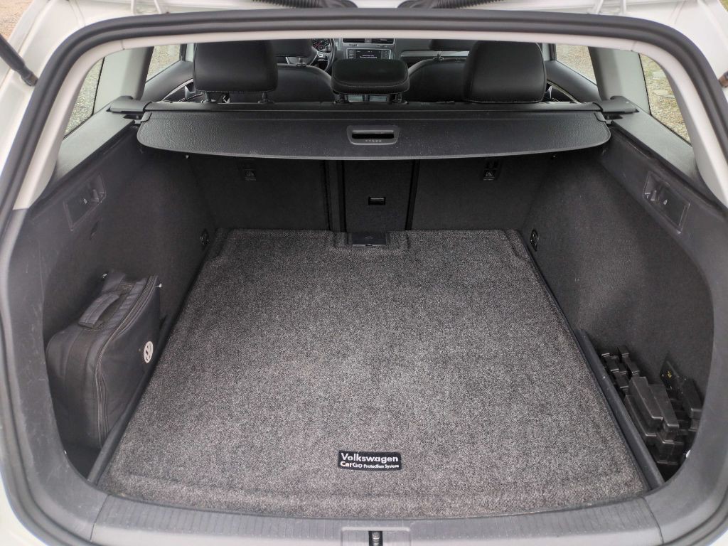 2017 Volkswagen Golf Image 30