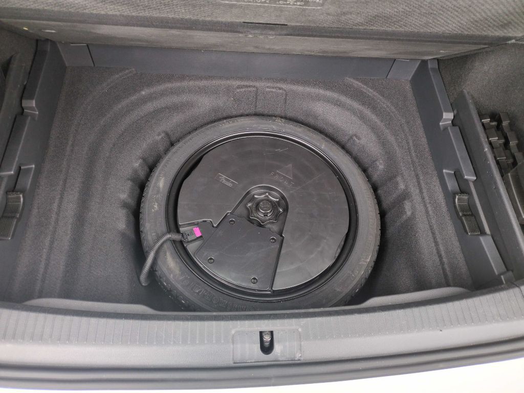 2017 Volkswagen Golf Image 32