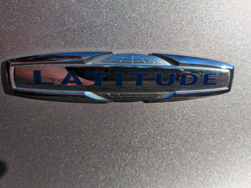 2019 Jeep Cherokee Image 7