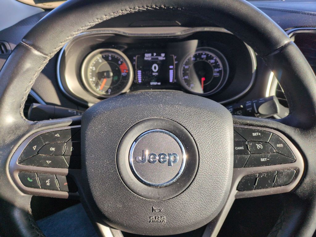 2019 Jeep Cherokee Image 12