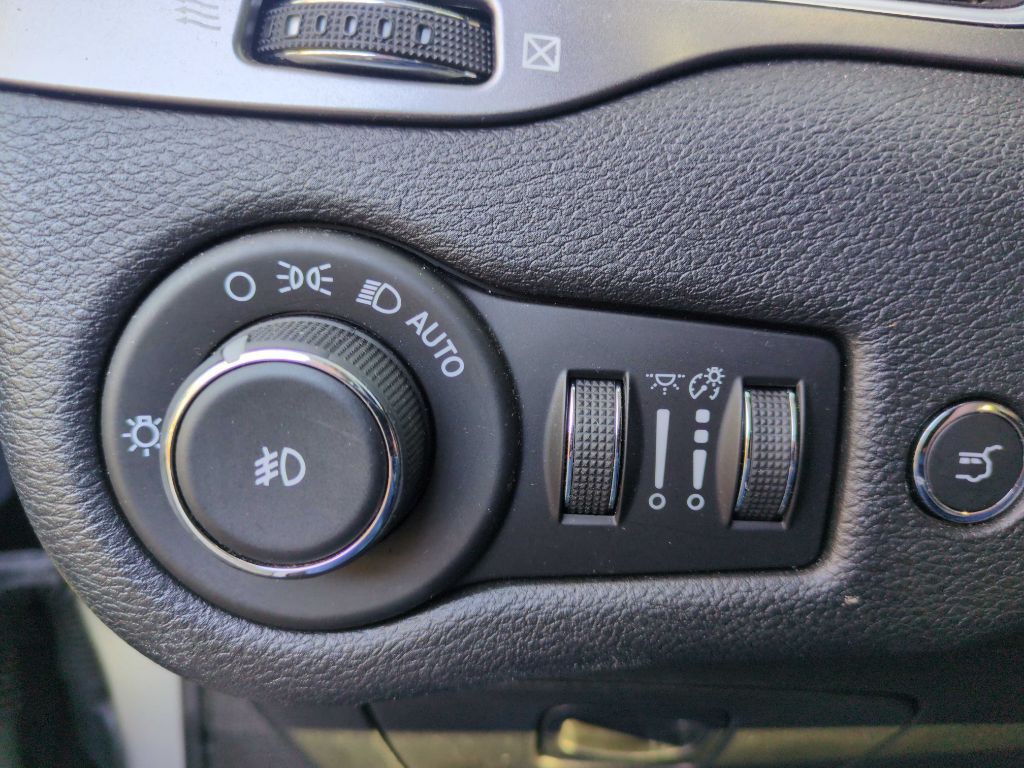 2019 Jeep Cherokee Image 25