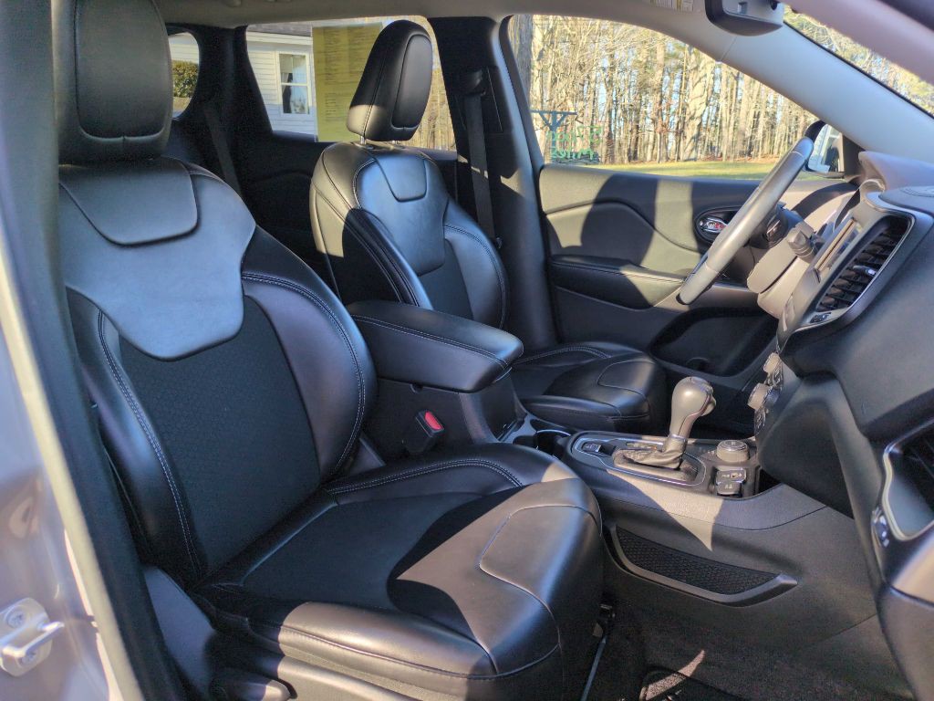 2019 Jeep Cherokee Image 29