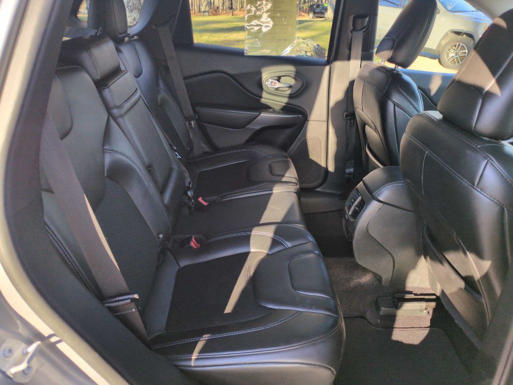 2019 Jeep Cherokee Image 32