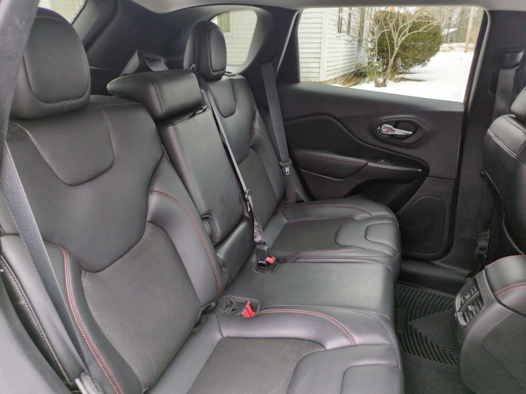 2021 Jeep Cherokee Image 38