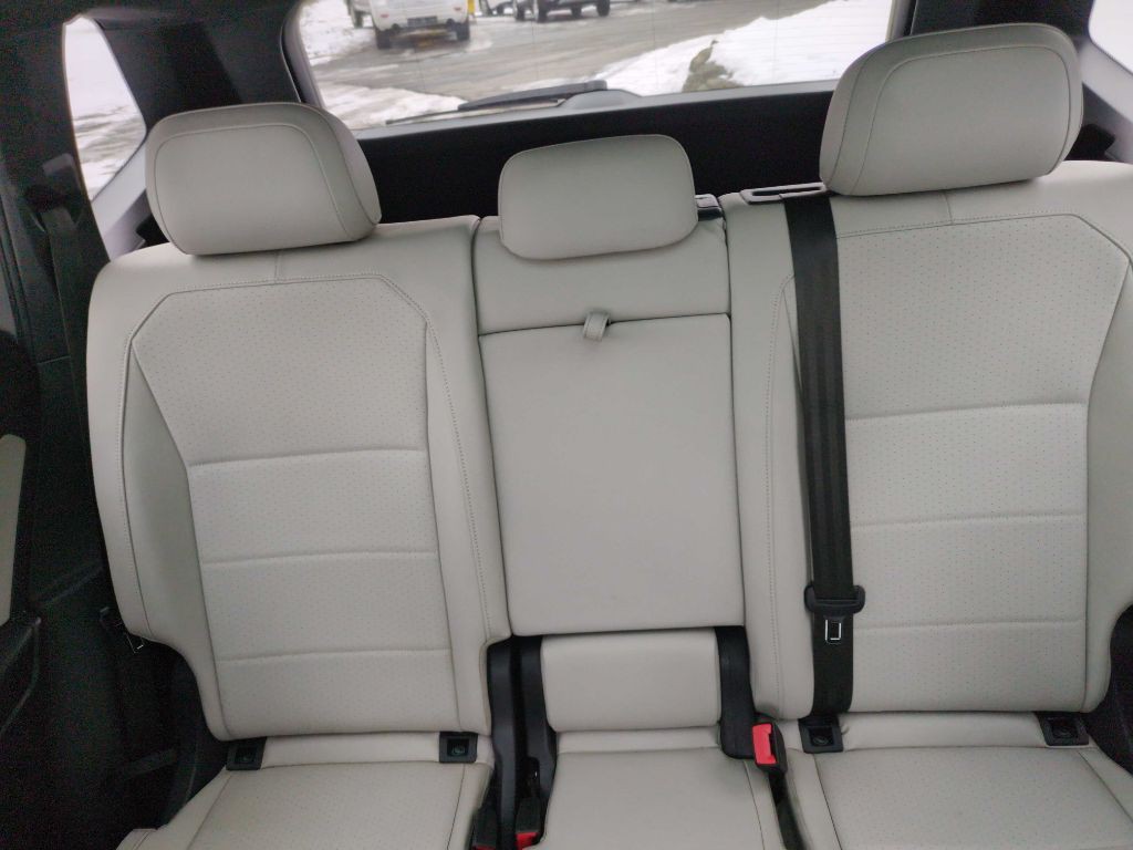 2020 Volkswagen Tiguan Image 35