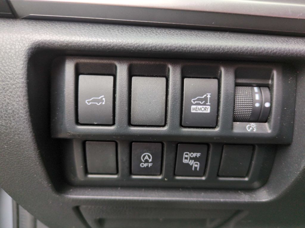 2020 Subaru Forester Image 11
