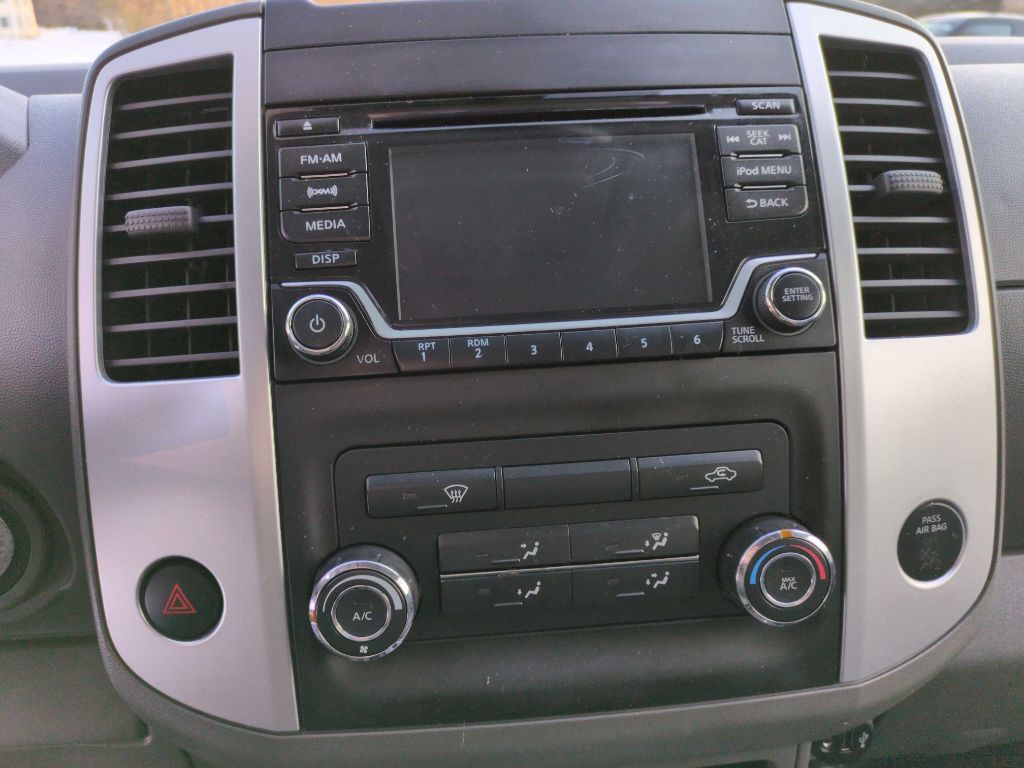 2018 Nissan Frontier Image 15