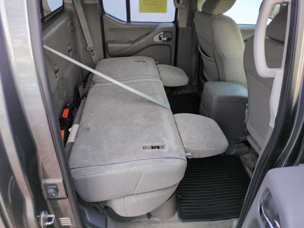 2018 Nissan Frontier Image 30