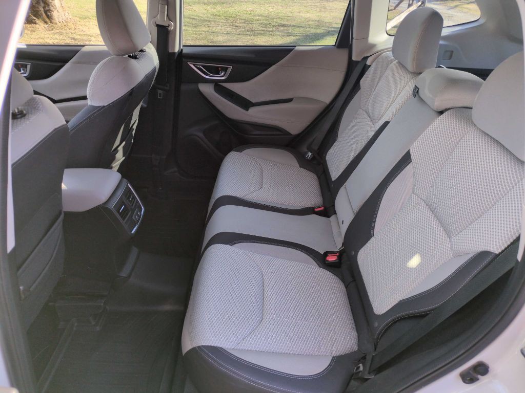 2021 Subaru Forester Image 32